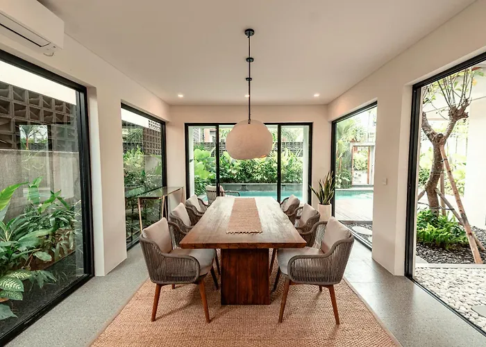 Villa Aky - Daily Service, Luxury Pool ! Canggu
