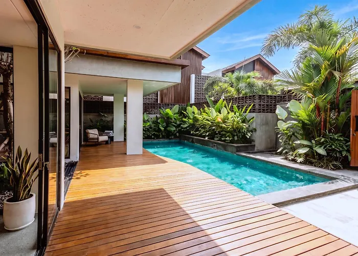 Aky - Daily Service, Luxury Pool !