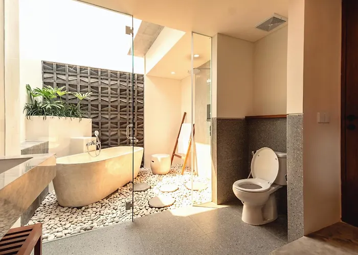 Villa Aky - Daily Service, Luxury Pool ! Canggu