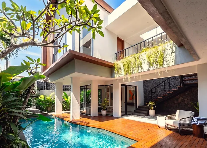 Aky - Daily Service, Luxury Pool ! *