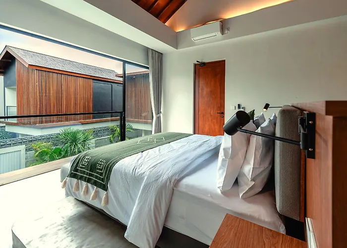 Aky - Daily Service, Luxury Pool ! Villa