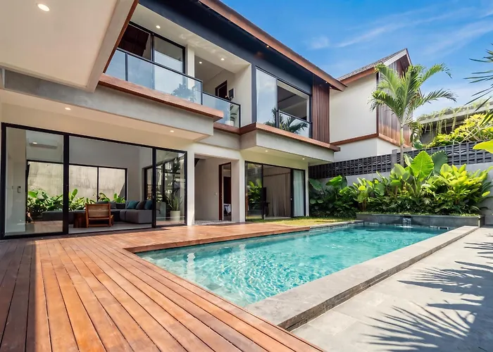 Villa Aky - Daily Service, Luxury Pool ! *